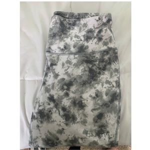 Marble Capri Leggings